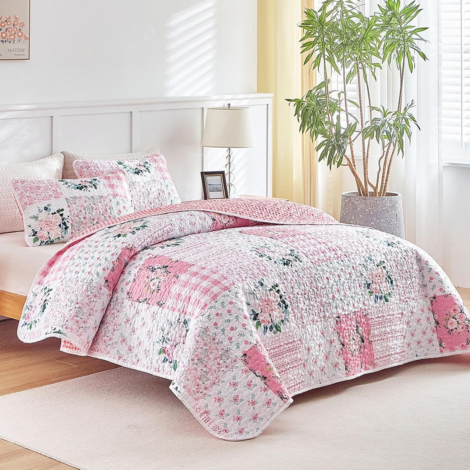 3 Pieces Floral Patchwork Quilt Set Queen, Pink n White Flowers Design, Soft n Cozy Microfiber Quilt, Bedspread Bed Cover for All Season, 1 Quilt and 2 Pillow Shams- 90x90 inches - Image 2